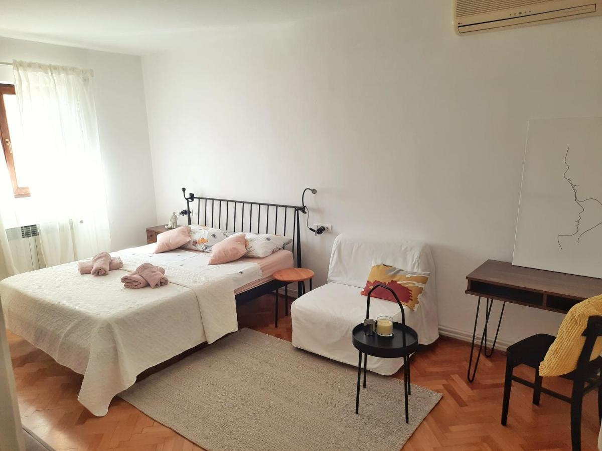 Apartment Nino In Пула Екстер'єр фото